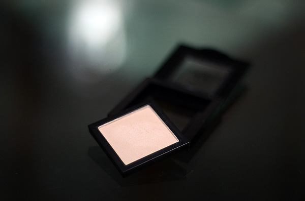 Fanny Serrano Eyeshadow: Case