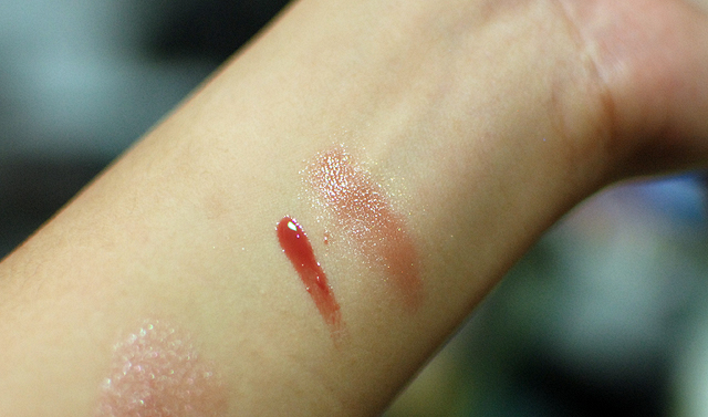 NARS x Andy Warhol - Larger Than Life Lipgloss in Viva swatches