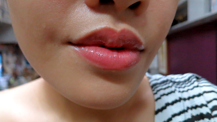 NARS - Larger Than Life Lipgloss - Andy Warhol - Viva - On Lips