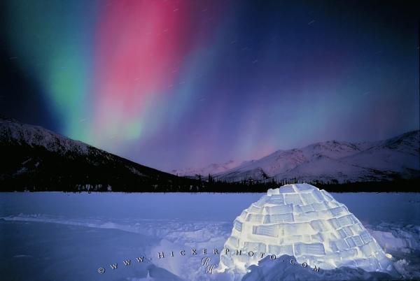 aurora_igloo by Rolf Hicker