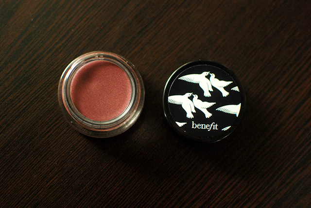 Benefit - Creaseless Cream Shadow Liner - Stiletto 2
