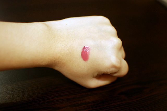 Shiseido - Lacquer Rouge - RD 305 Nymph - Swatch