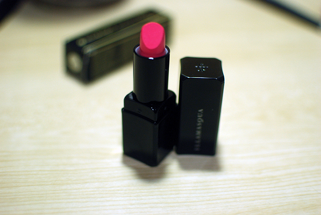 Illamasqua Lipstick - Immodest - Tube