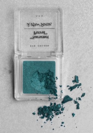 Creamy Pearl Eye Colour - Sarsanet Petrol