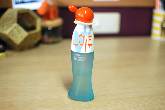 Moschino - I Love Love