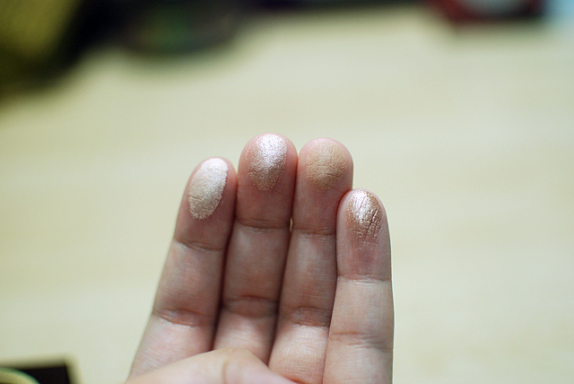 Urban Decay - Naked Palette - Swatches 1