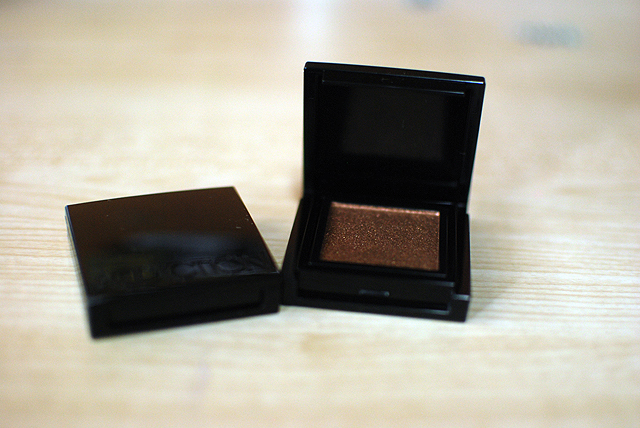 Addiction - Eyeshadows - Fudge and Midnight Drive - Pans