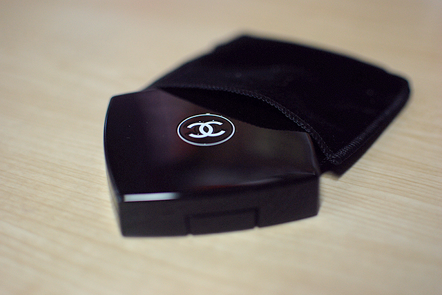 Chanel - Les Delices 2013 - Les 4 Ombres Eyeshadow Palette - Ombres Fleuries Délicatesse - Case