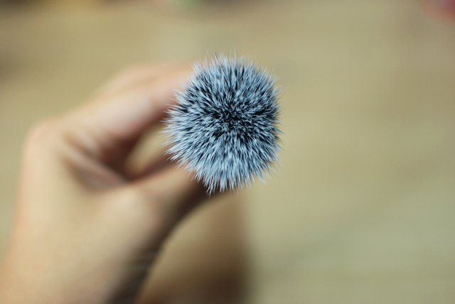 elf stippling brush - bristles