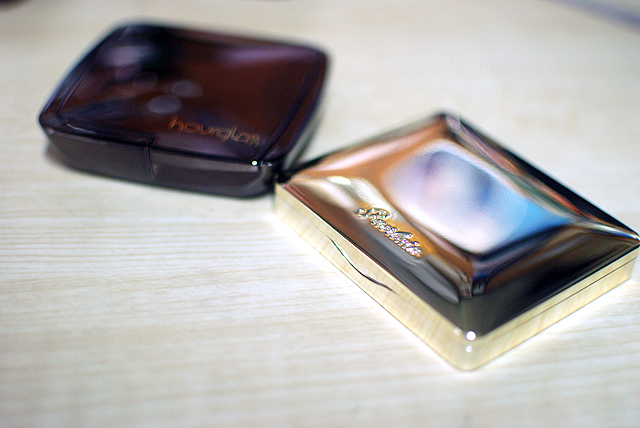 Hourglass - Ambient Lighting Powder - Packaging - Guerlain