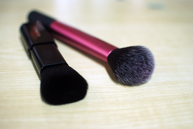 Hourglass - Ambient Lighting Powders - Brushes