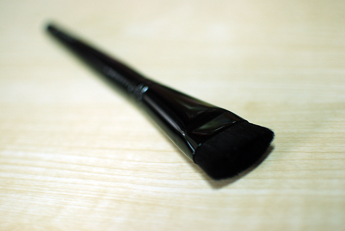 Illamasqua - Blush Up Brush