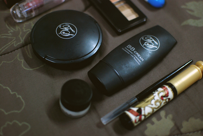 Nosy Beauty - Mona - 2