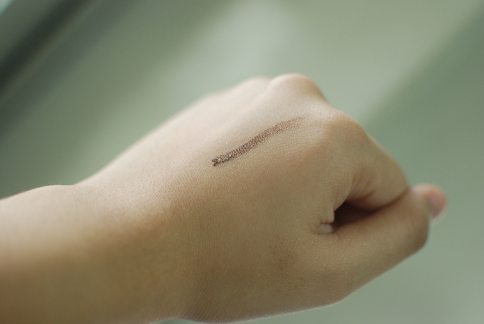 bareMinerals Prime Time - Primer Shadow - Bronzed Twig - Swatch