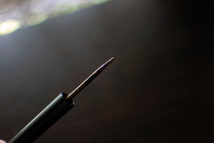 Illamasqua Precision Ink - Wisdom - Tip