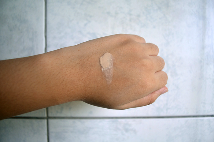 HeyNature Black Diamond BB Cream - Swatch
