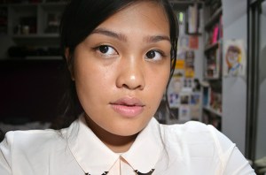 Le Metier de Beaute Hydra-Creme Lipstick in Cashmere - Face