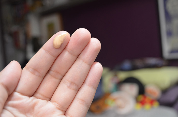 Maybelline BB White - Blob