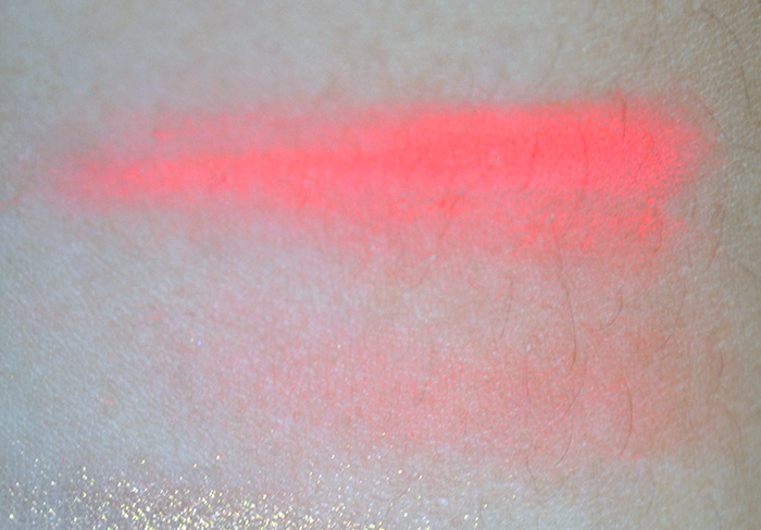 Oslo Cosmetics - Carina Blush - Swatch