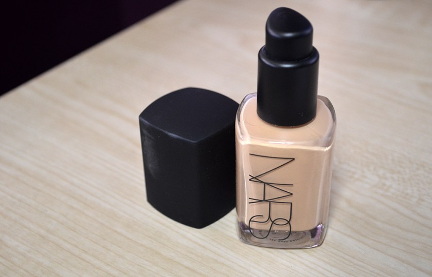 NARS Sheer Glow Foundation - Punjab - Bottle and Pump