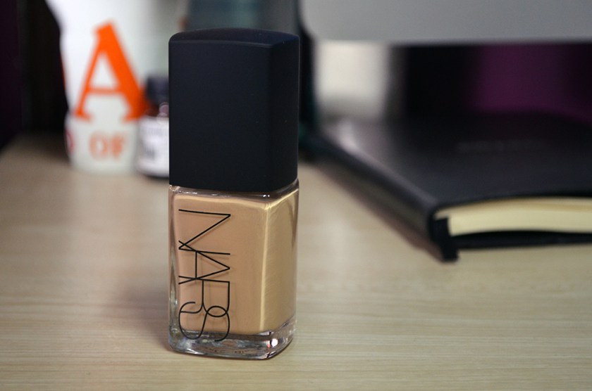 NARS Sheer Glow Foundation - Punjab - Bottle