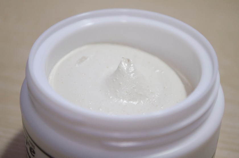 Caolion - Pore White Cake Pack - Inside Tub 1