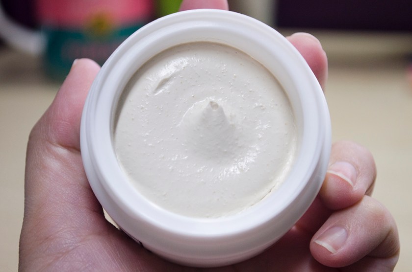 Caolion - Pore White Cake Pack - Inside Tub 2