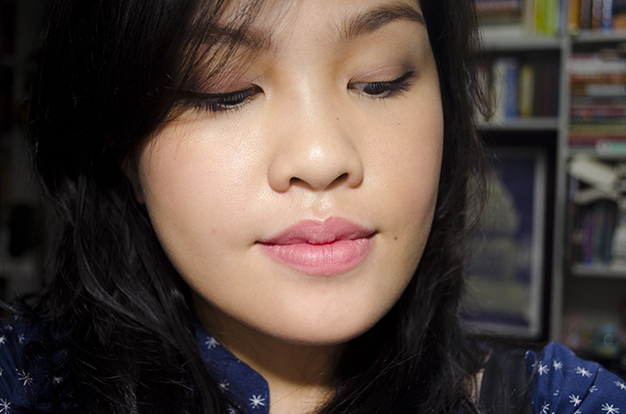 Illamasqua cream Foundation - Face 1
