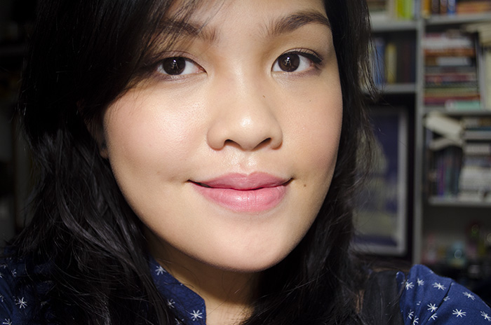 Illamasqua cream Foundation - Face 2