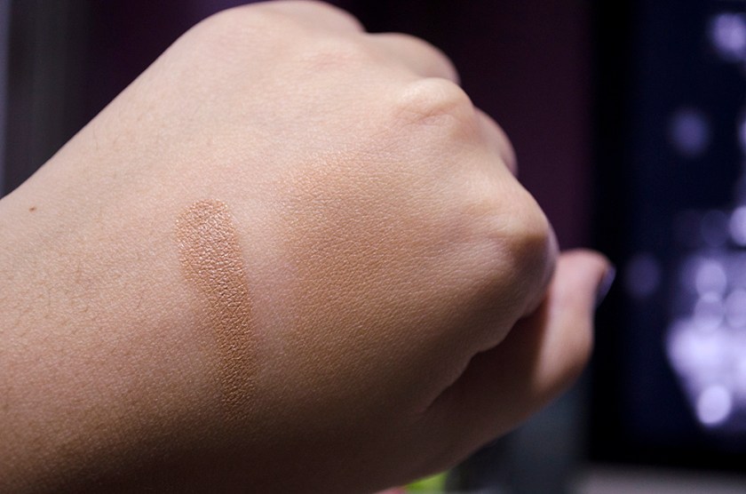 Illamasqua cream Foundation - Swatches