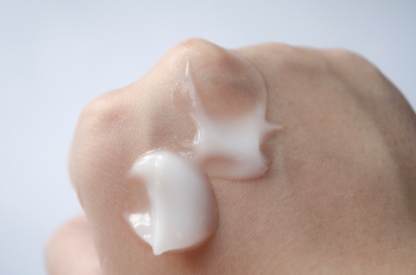 M-Chloi Hyaluronic Acid Waterdrop Cream - Product