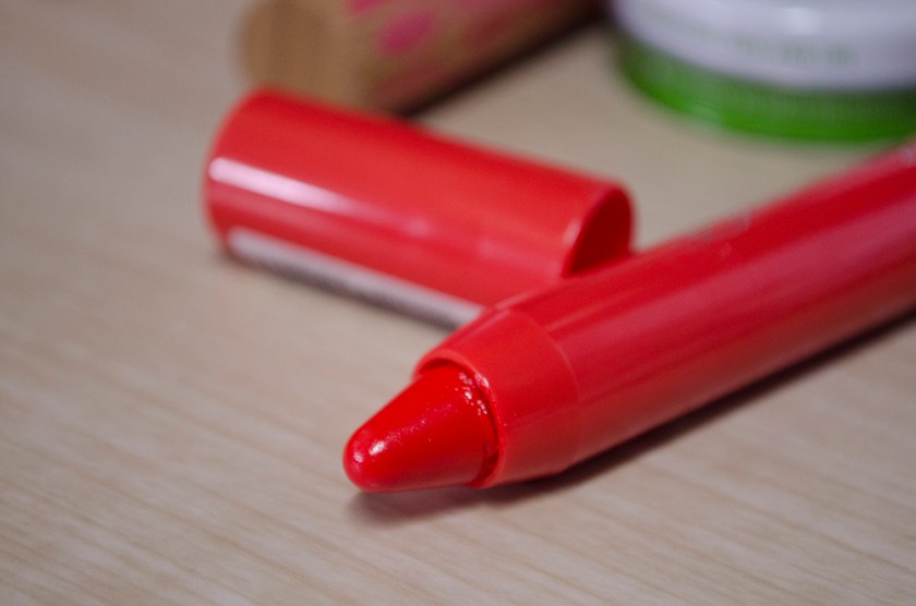 MUA Power Pout - Runway