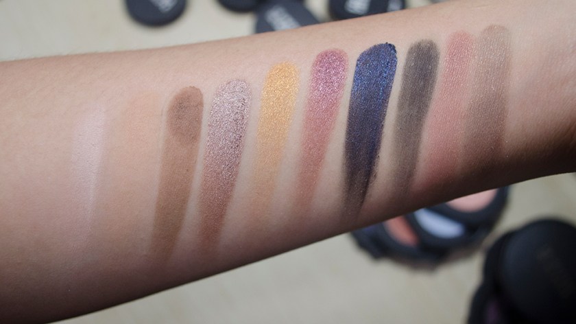 Le Metier de Beaute - Eyeshadow Singles - Swatches - Naked, Peachy Keen, Tamarack, Corinthian, Goldstone, Alexandrite, Midnight Sky, Noir, Brown as a Berry Duo