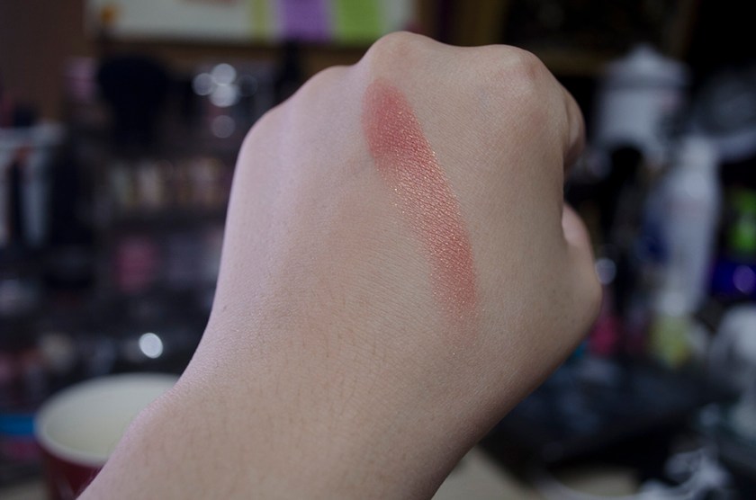 MAC Powder Blush - Ambering Rose - Swatch