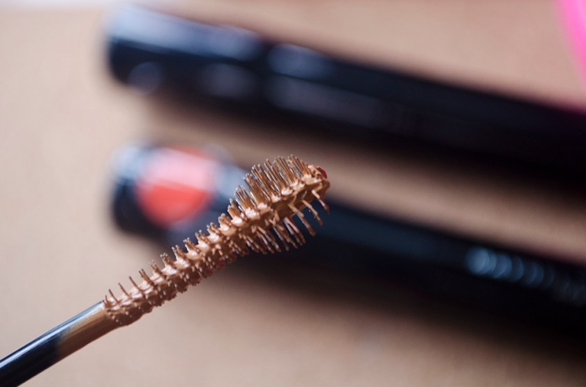 Maybelline Fashion Brow 24H Coloring Mascara - Brush - 1 Yellow Brown