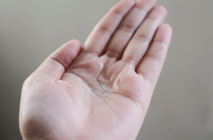 Bello-Vita Cell Optimizer S-Essence - Hand