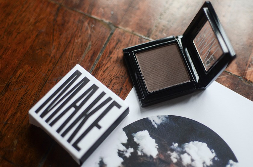 MAKE Colour - Matte Eyeshadow Khaki