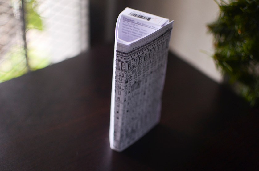 Too Cool for School - Dinoplatz - eye Shadow on Flatiron