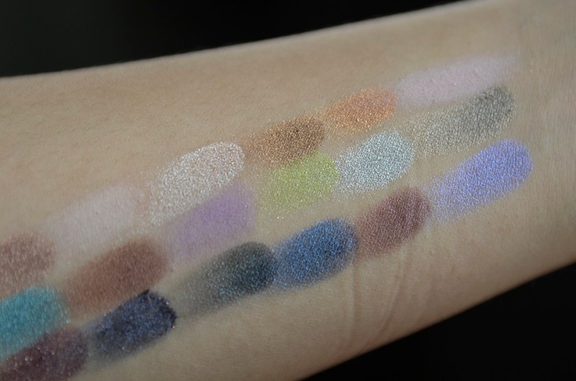 Le Métier de Beauté Beauty Vault VIP May 2015 - Sexy Eye Palette - Swatches - Closeup2